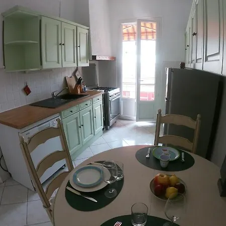 Apartman Sunny And Quiet - Near Sea *